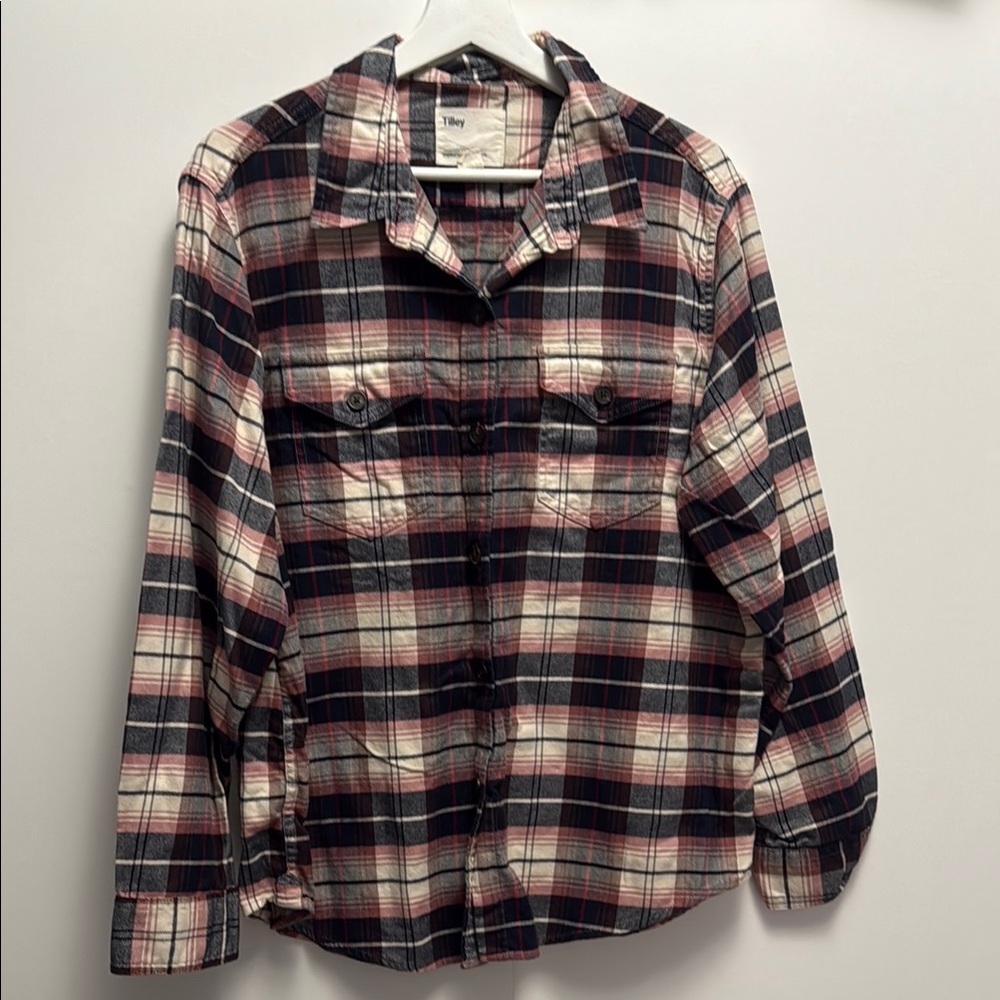 Tilley 100% organic cotton button down shirt
